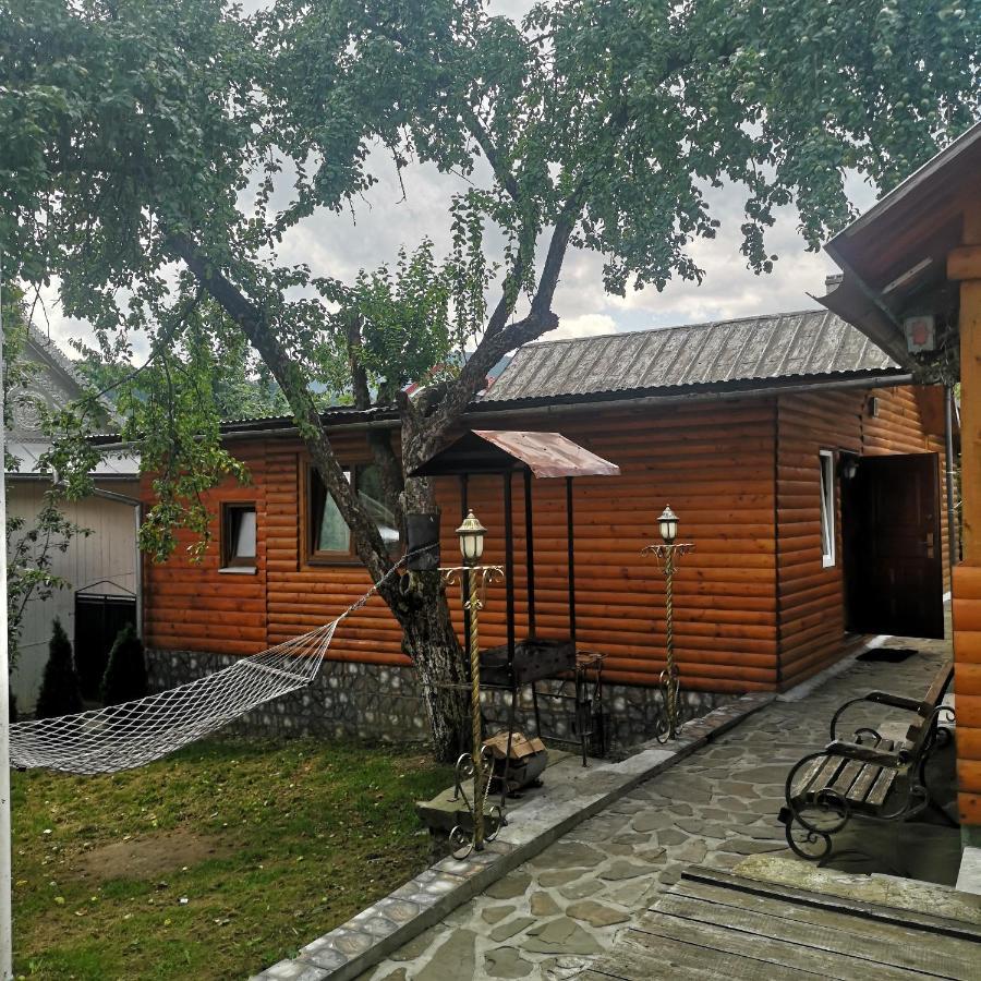 Kotiedzh U Mariny Villa Яремче Екстериор снимка
